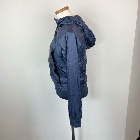 Aritzia Tna Sportswear Hooded Windbreaker Jacket - Picture 4 of 7